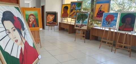 secretaria-de-turismo-sedia-mostra-“olhares”