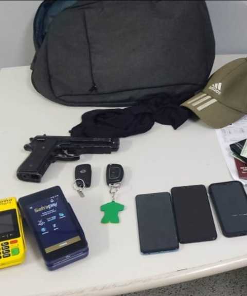 gcm-de-poa-recupera-bens-de-vitima-de-sequestro