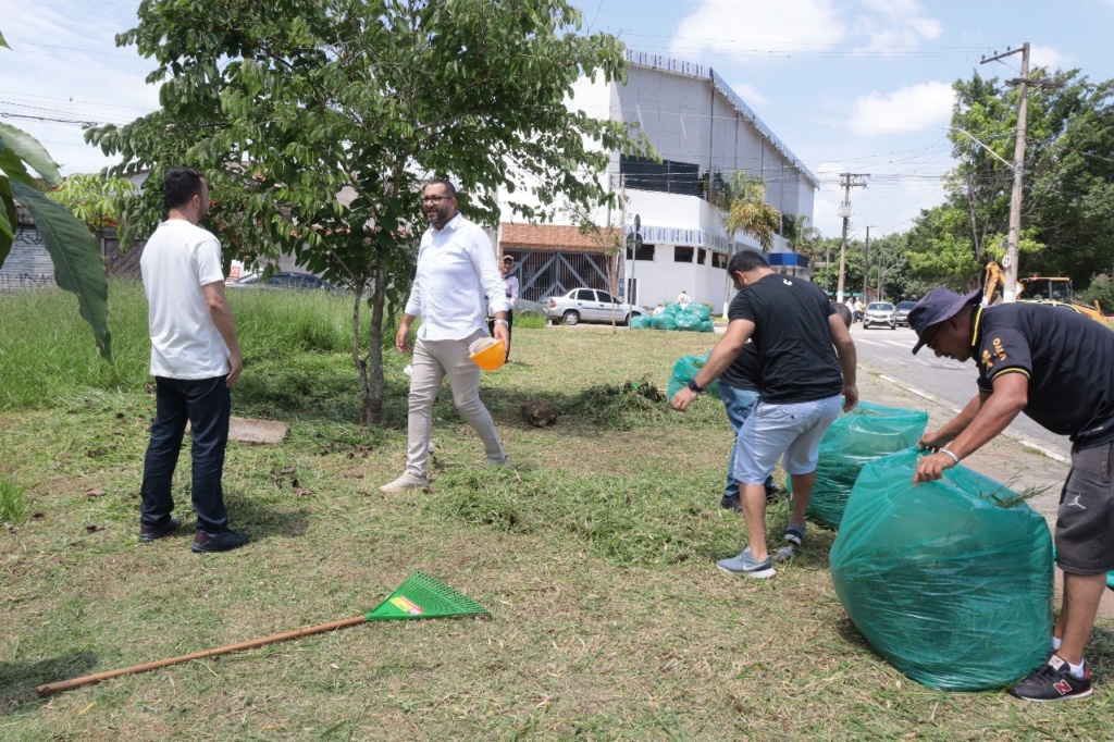 voluntarios-da-igreja-betel-realizam-mutirao-de-zeladoria-com-apoio-da-prefeitura