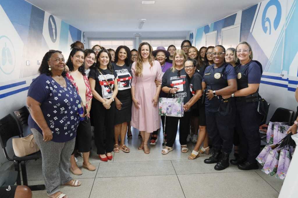 flavia-souza-participa-do-lancamento-do-curso-promotoras-legais-populares-de-poa