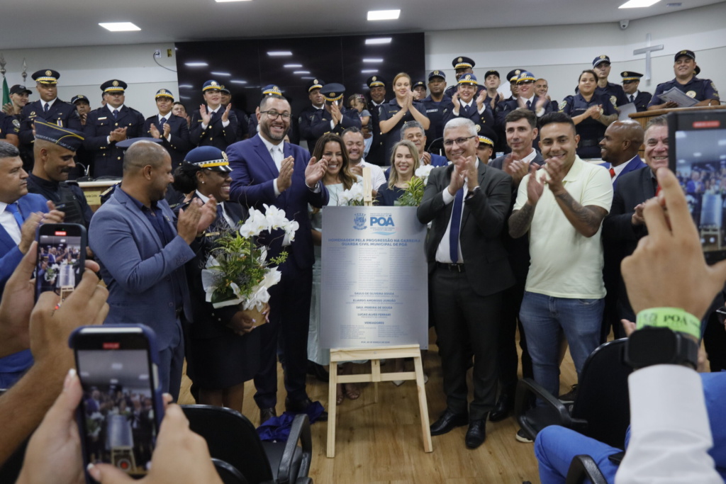 cerimonia-oficializa-progressao-de-carreira-de-53-guardas-civis-municipais-de-poa