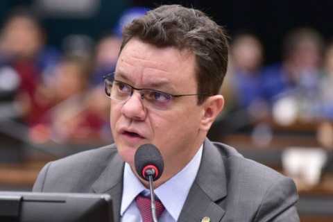 camara-vota-indicacao-de-ministro-do-tcu-em-teste-de-forca-para-motta